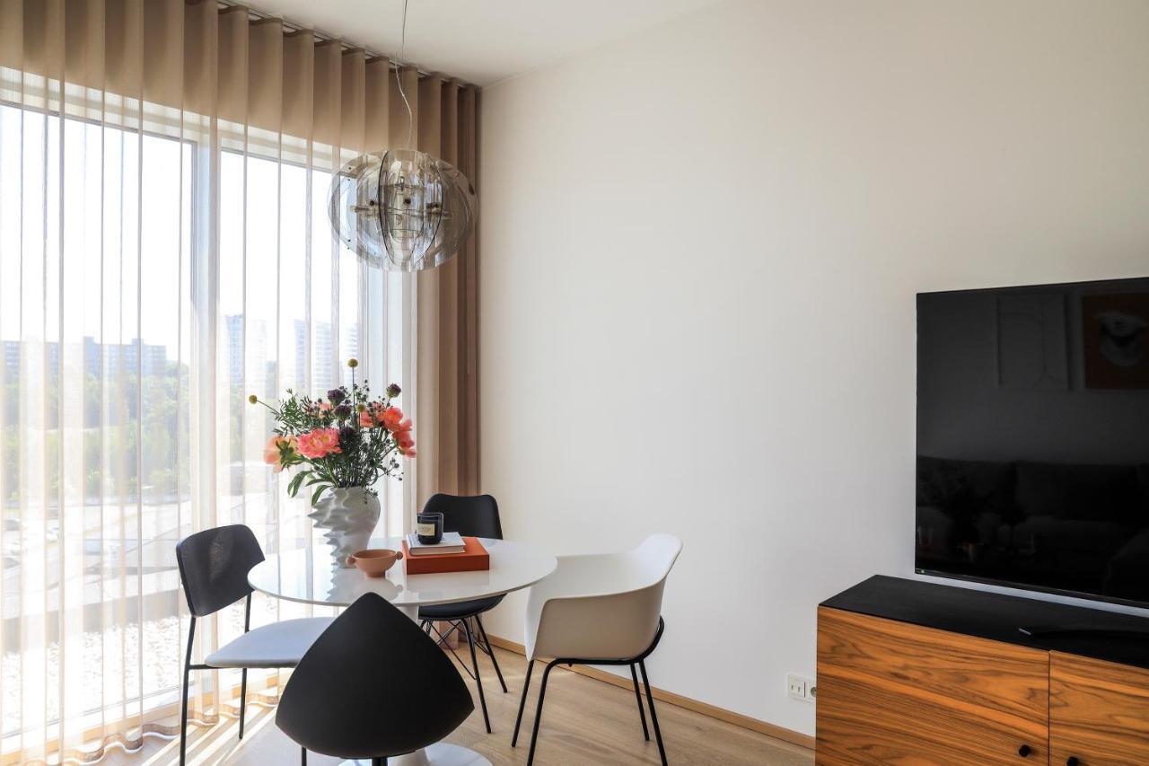 Kadriorg Plaza 2 Bedroom Free Parking Tallinn Exterior photo