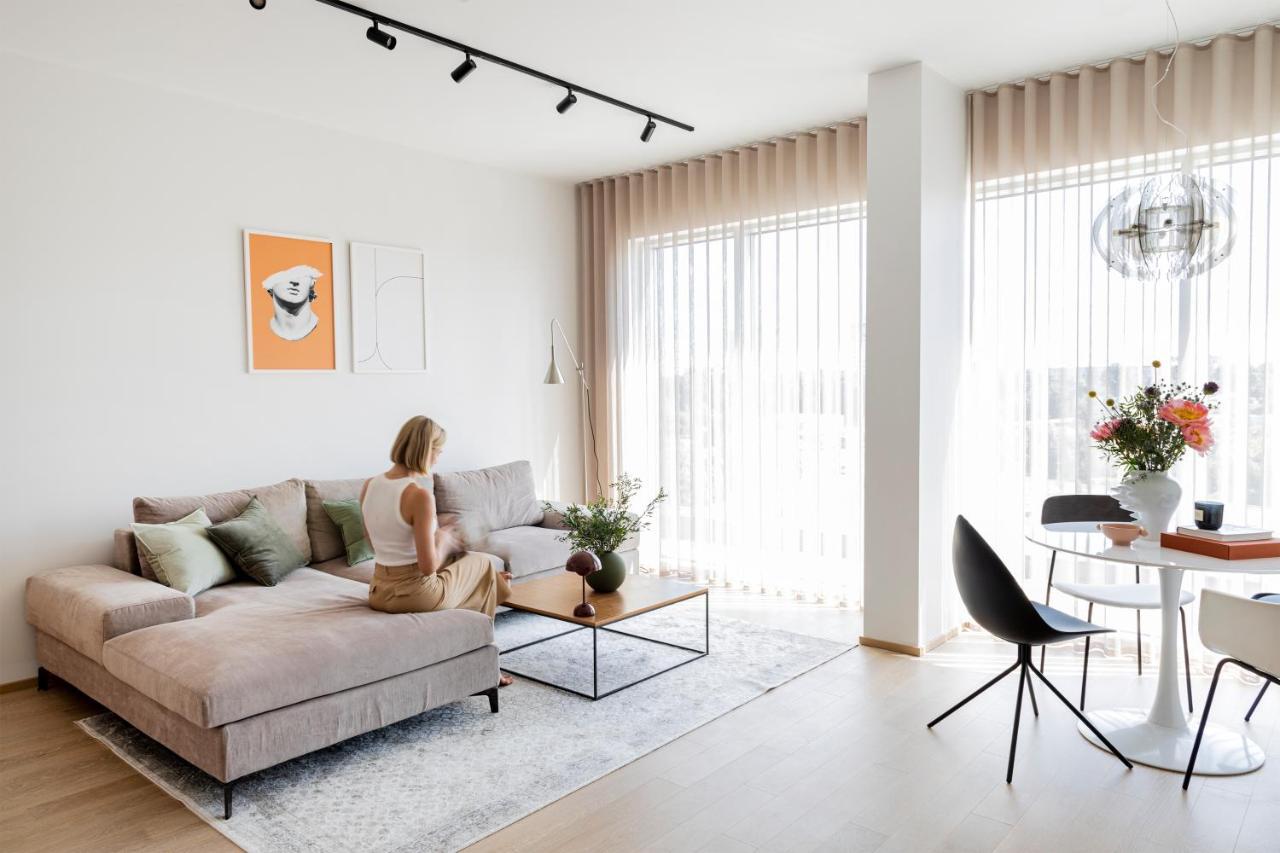 Kadriorg Plaza 2 Bedroom Free Parking Tallinn Exterior photo